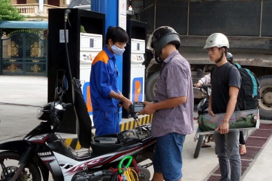 Giá xăng tăng gần 200 đồng/lít